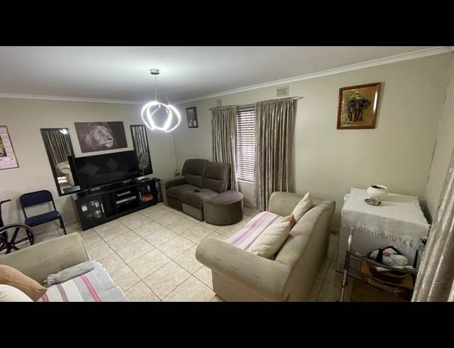 3 BEDROOM HOUSE FOR SALE IN NEWLANDS EAST